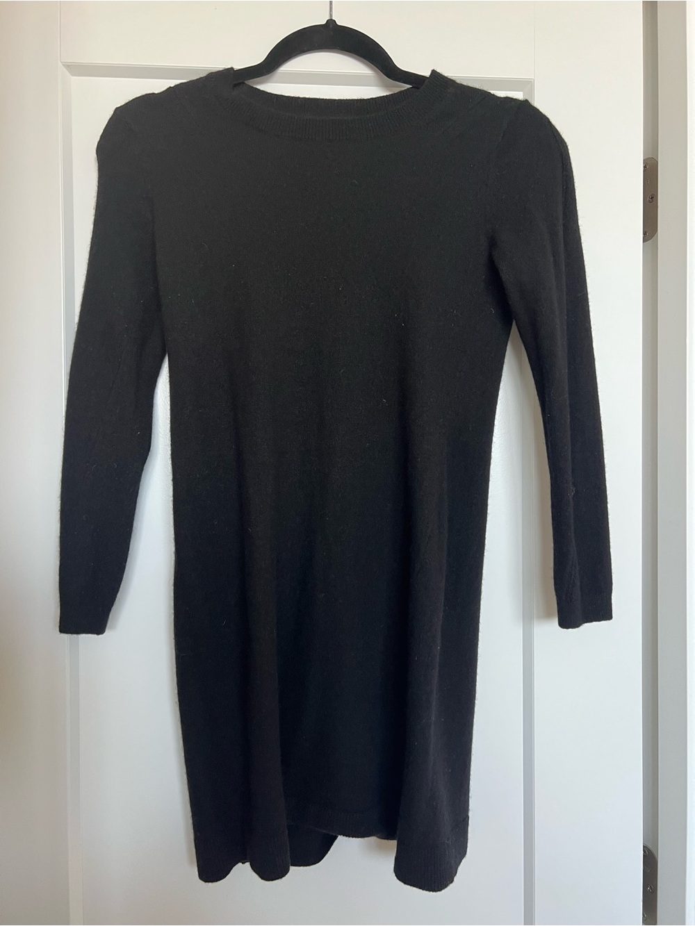 Banana Republic XS Classic Black Knit Long-Sleeve Women's Dress